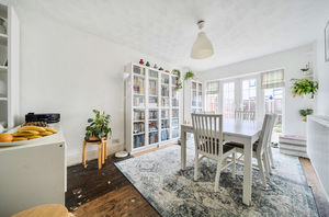Dining room- click for photo gallery